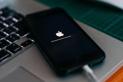 Чому iPhone перезавантажується?